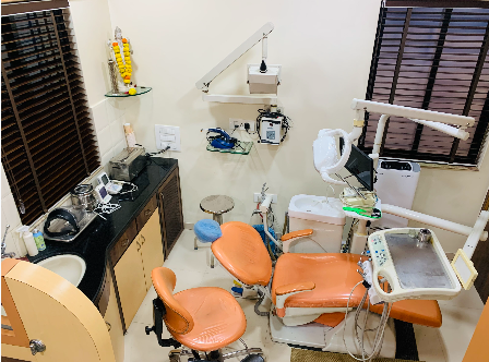 Fully equipped dental treatment room with advanced technology